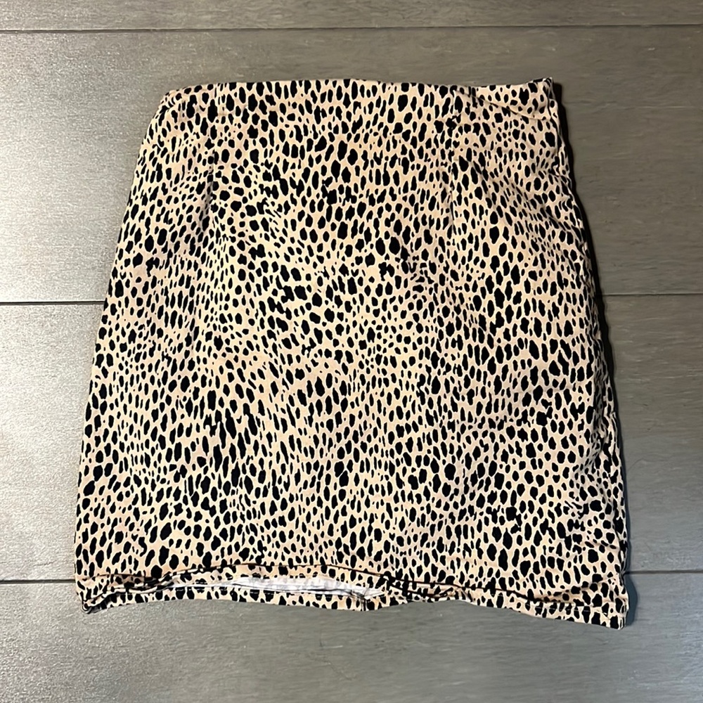 Brandy Melville cheetah print mini tight skirt